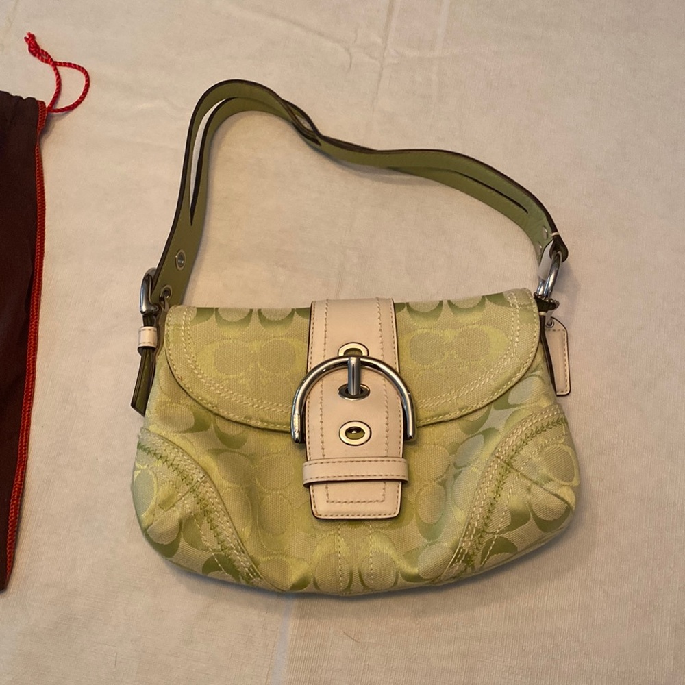 NEVER BEEN WORN Coach Shoulder Bag
